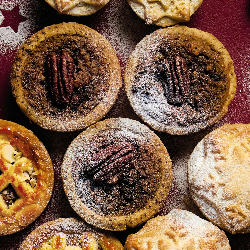 Specially Selected Salted Caramel & Rum Mince Pies